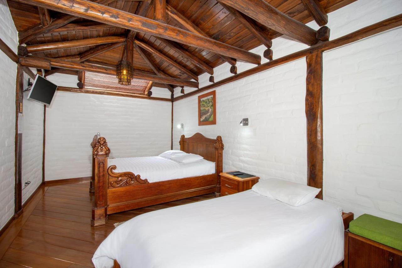 Hostal ILÉ Baños Esterno foto
