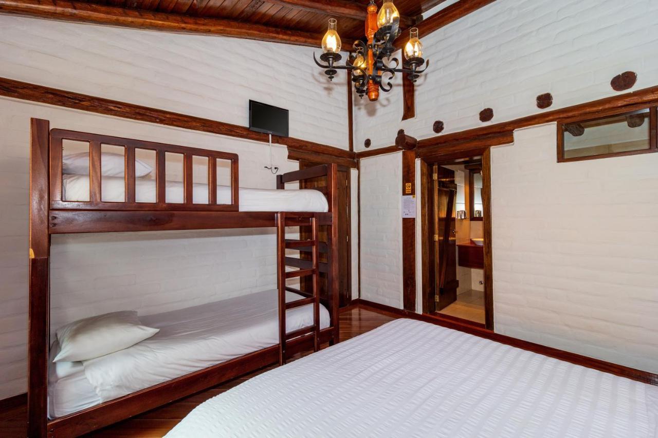 Hostal ILÉ Baños Esterno foto