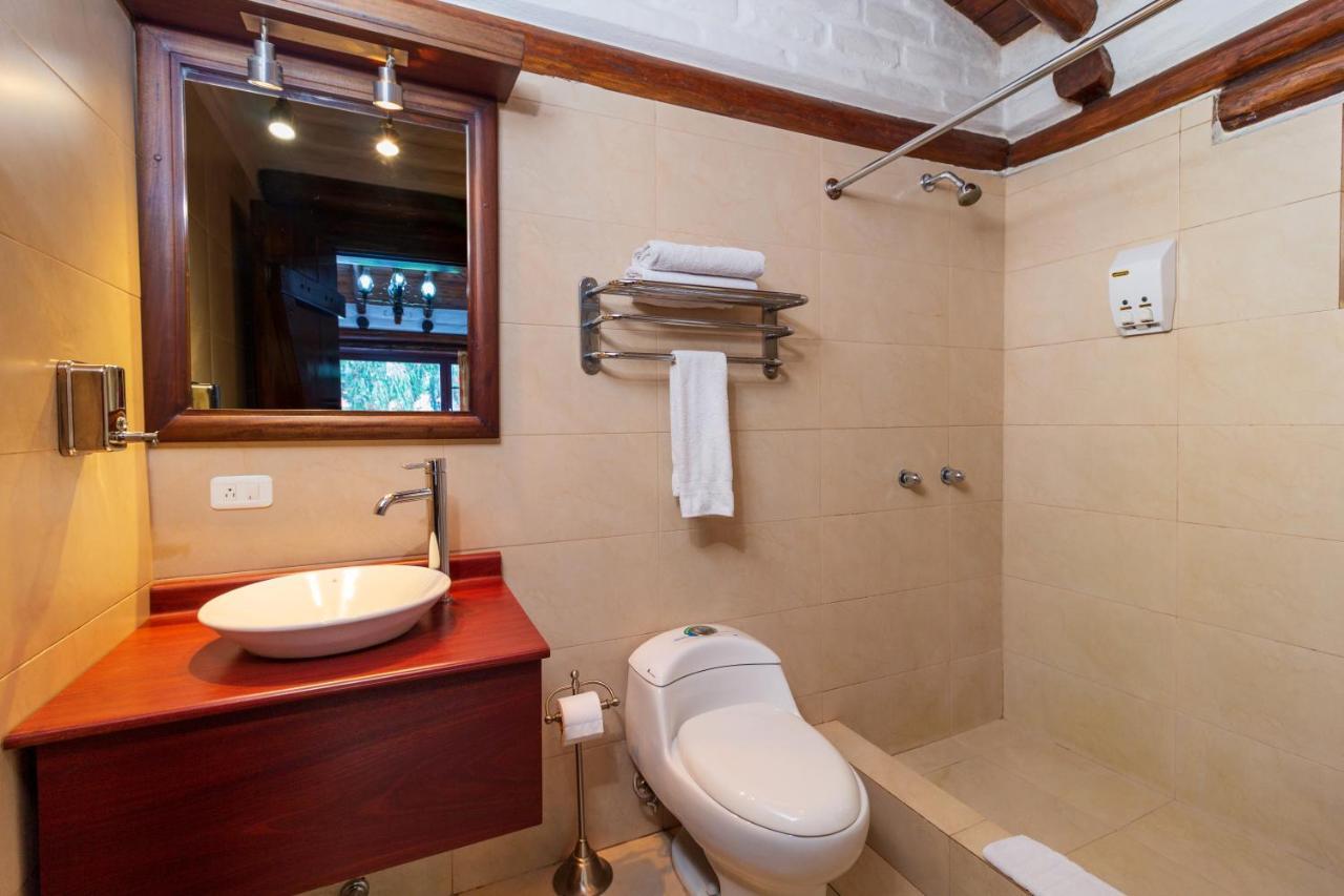 Hostal ILÉ Baños Esterno foto